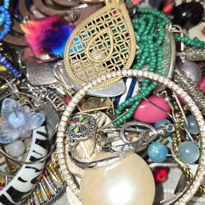 Single Earrings Craft Lot Repair Jewelry Making Broken Vintage And Modern Lot #1